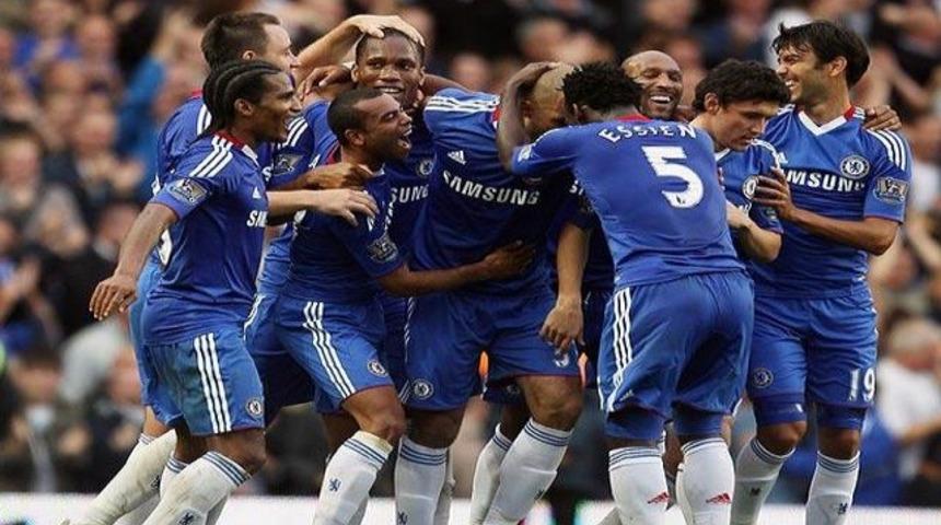 Maviler, Top&ccedil;ular'ı Londra'ya g&ouml;md&uuml;!