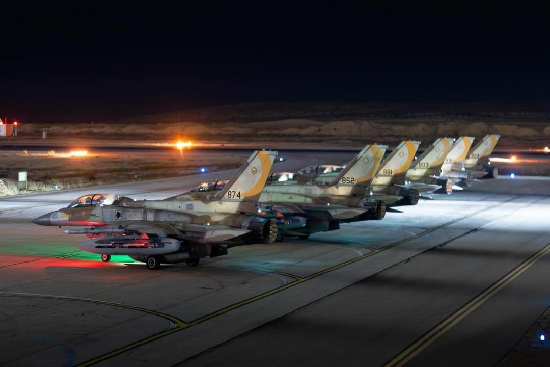 2025-06-13T064519Z_1296547764_MT1EYEIM268651_RTRMADP_3_ISRAEL-STRIKES-AGAINST-IRAN