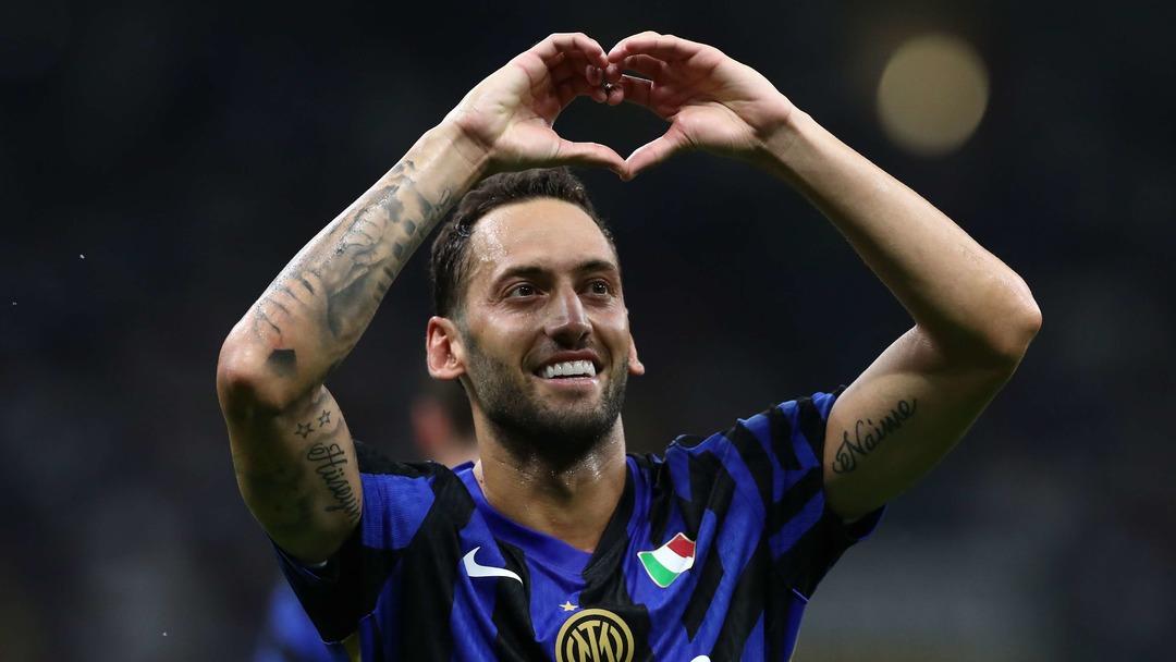 Galatasaray’dan Hakan Çalhanoğlu için resmi teklif… İngiliz yayın organı açıkladı!  1