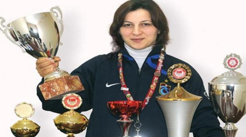 Aynur Samast 'Altın'a uzandı!