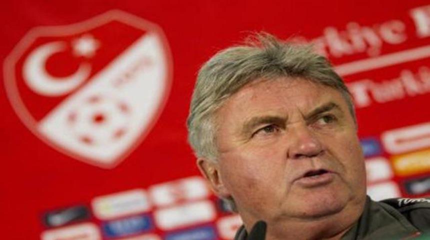 Hiddink fena patladı!