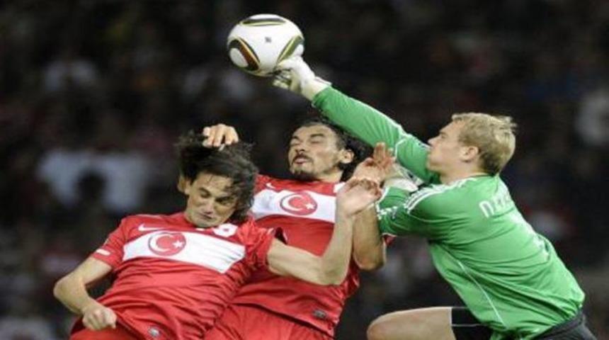 Neuer: 'T&uuml;rkiye ma&ccedil;ında sıkıldım'