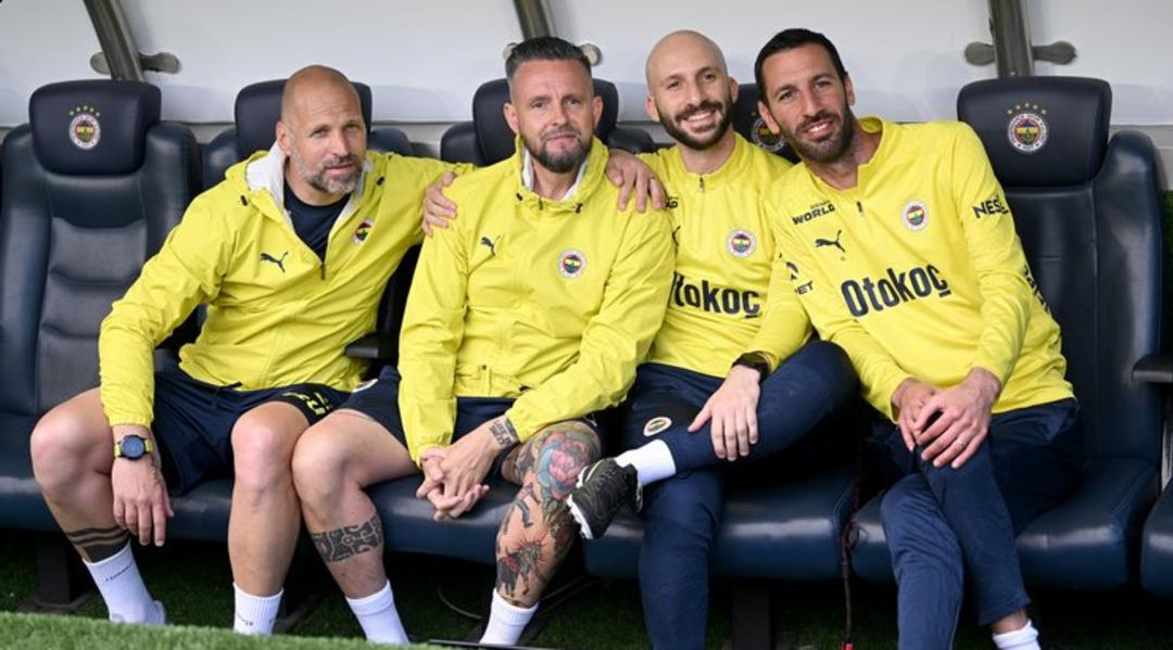  Fenerbahçe de Jose Mourinho nun ekibine takviye! Mourinho nun yardımcıları değişiyor!  1