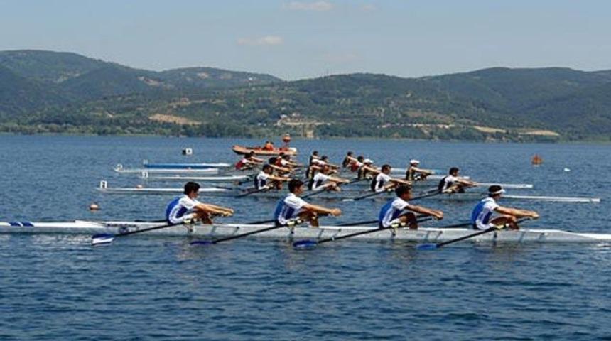 D&uuml;nya İstanbul'da k&uuml;rek &ccedil;ekecek!