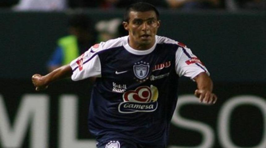 Orta saha oyuncusu penaltı kurtardı (Video)