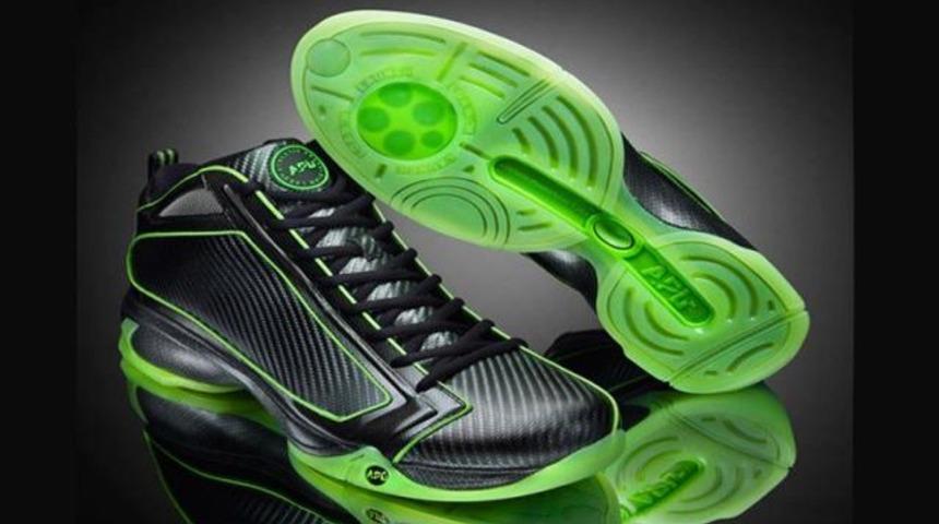 Bu ayakkabıyı giymek yasak!