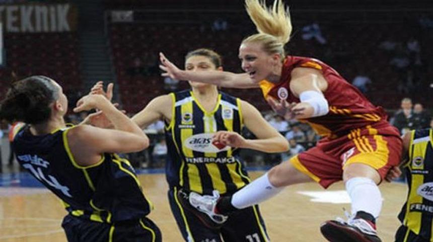 İlk derbi Fenerbah&ccedil;e'nin!