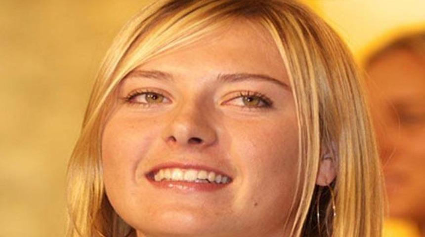 Sharapova nişanlandı!