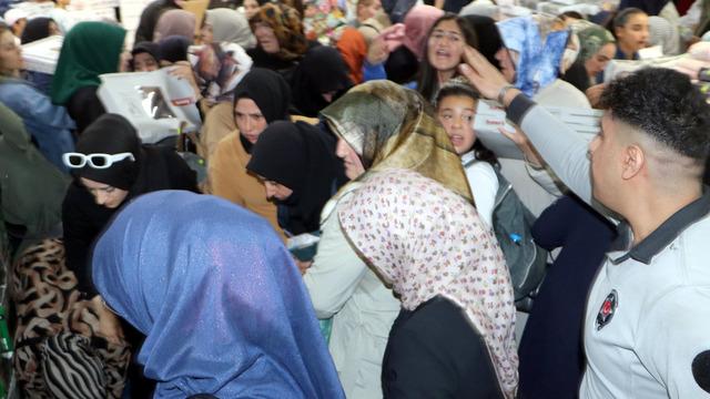 İndirimi duyan akın etti! İzdiham çıktı 'Bizi bile şaşırttı' Bütün güvenlikleri oraya yönlendirdiler
