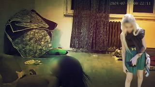 Anne vahşetini gizli kamera ortaya çıkardı! 4 yaşındaki kızına şiddet uygulayıp kaçırdı... Babaya tehdit mesajı: Kanıtları silmezsen kızını göremezsin