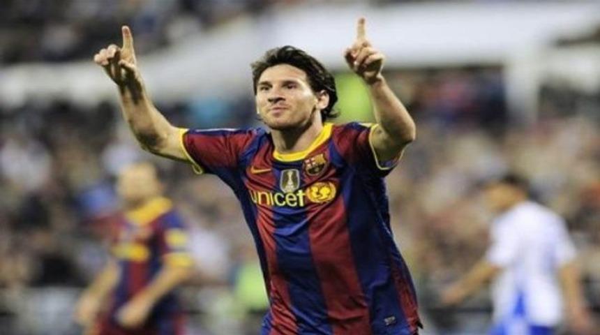 Messi şova doymuyor! (Video)