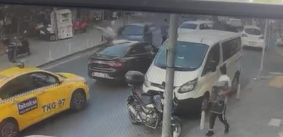 Fren yerine gaza bastı! Kağıthane deki sürücü dehşet saçtı 1