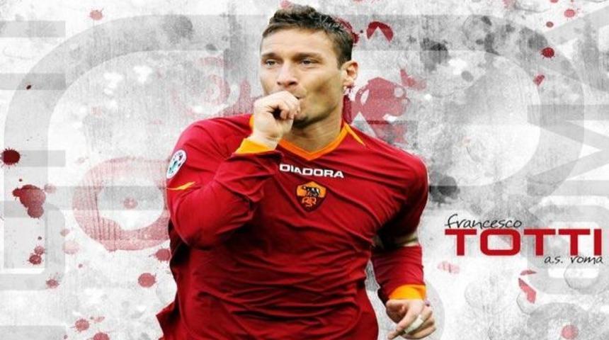 Totti geri d&ouml;nm&uuml;yor!
