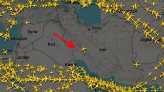 Binlerce insan o uçağı canlı izledi! Kapatılan hava sahasına girdi, içindekiler merak edildi! İran'da gizemli uçuş...