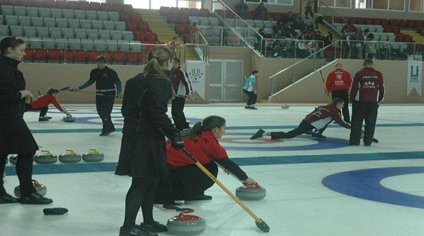 T&uuml;rkiye'de bir ilk: 'Curling'