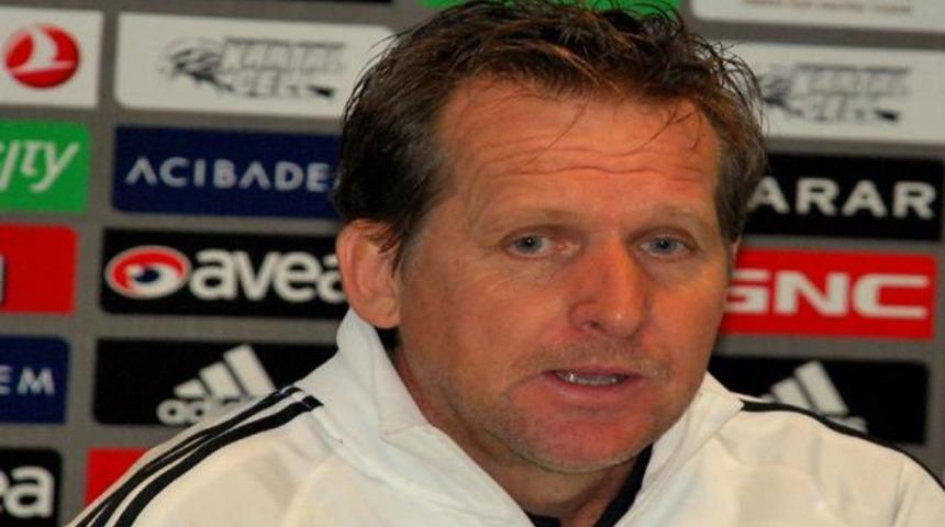 Schuster gazeteciye &ccedil;attı!