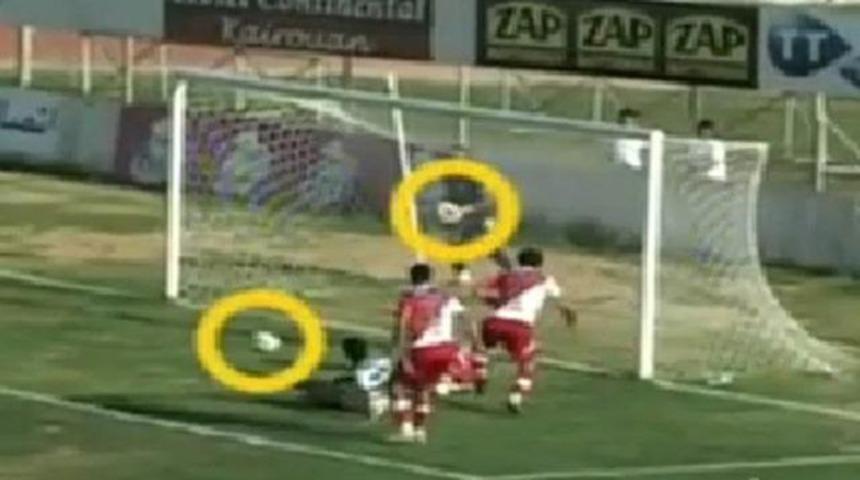 Bu kaleci akıllara zarar (Video)