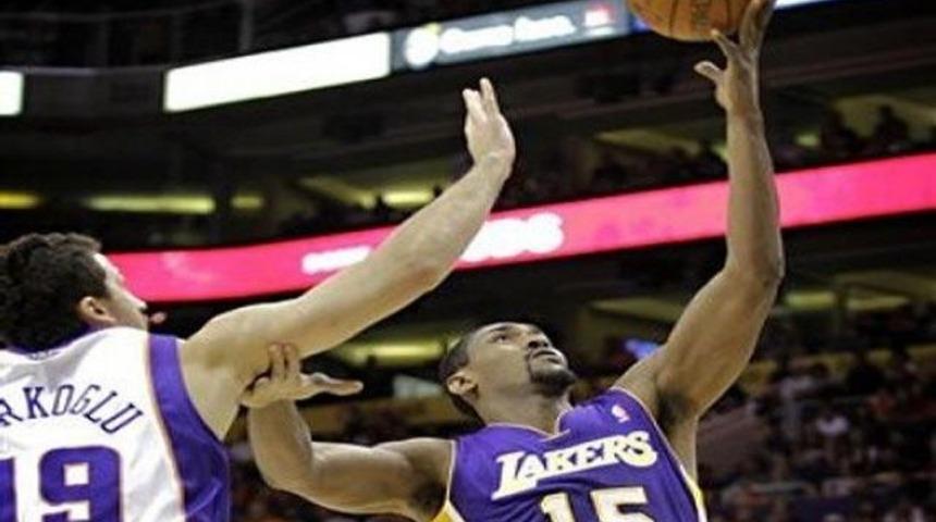 Hido'lu Phoenix Lakers'a direnemedi!