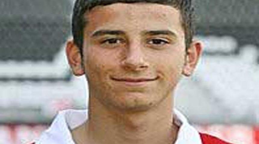 Hiddink Arsenalli genci davet etti!