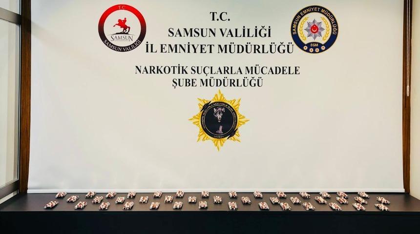 Samsun'da uyuşturucu operasyonu! 2 bin 300 sentetik ecza ele geçirildi