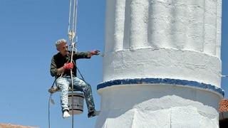 Çanakkaleli örümcek adam Türkiye'yi karış karış geziyor, minareleri tamir edip boya yapıyor