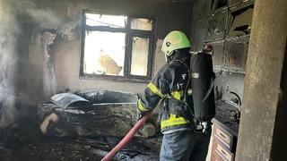 Tokat'ta balkonda başlayan yangın mutfağı kül etti