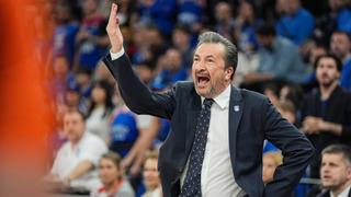 Anadolu Efes'te Luca Banchi dönemi sona erdi