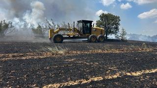 Edirne'de buğday tarlasında çıkan yangın söndürüldü