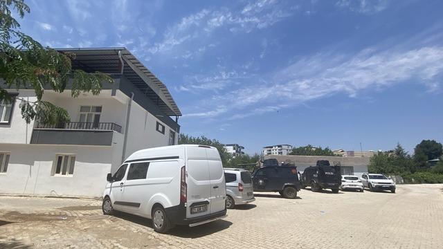 Baba, oğlunun çekiçli saldırısına uğradı