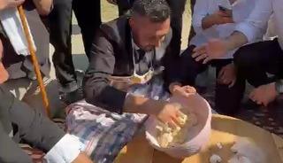 Konvoyda damada hamur yoğurttular