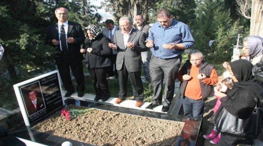 İlker Ateş mezarında anıldı!