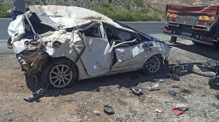 Mardin'de otomobil devrildi! 1 kişi hayatını kaybetti, 1 kişi yaralandı