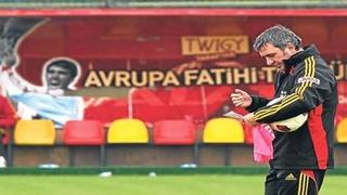 İşte Hagi'nin derbi planı!