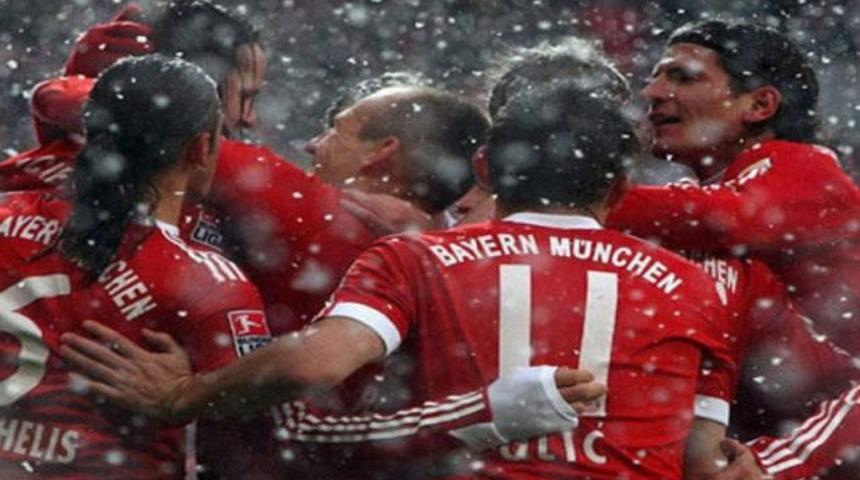 &Uuml;nl&uuml; futbolcu eşcinsel mi?