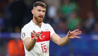 Kara kartal Milli yıldız Salih Özcan'ın peşinde...