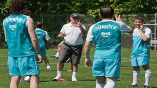 Cruyff'tan Hiddink'e çağrı!