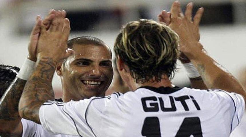 Guti ve Q7 &ccedil;ok samimi...