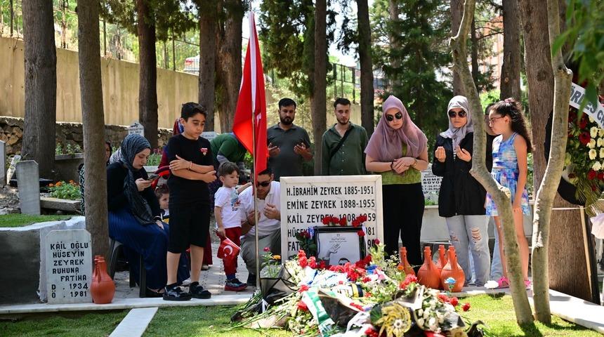 Manisaspor taraftarları Ferdi Zeyrek'i unutmadı
