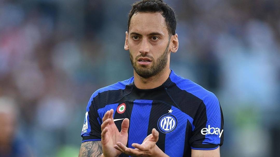 Baba Çalhanoğlu ateşi yaktı! Hakan Çalhanoğlu’na ‘‘İnşallah bir gün Galatasarayımıza gelirsin’’ yazdı… 2