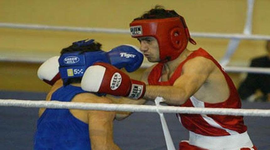 Milli boks&ouml;re b&uuml;y&uuml;k destek!