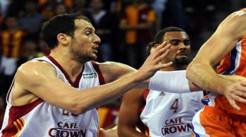 Aslan evinde k&uuml;kredi!