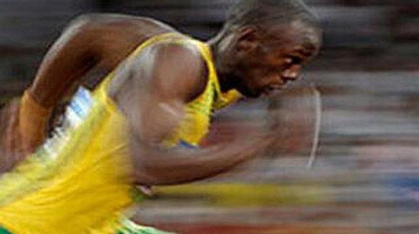 Bolt Ferrari'yi test etti!