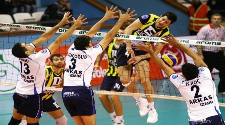 Arkas Fener'e acımadı!