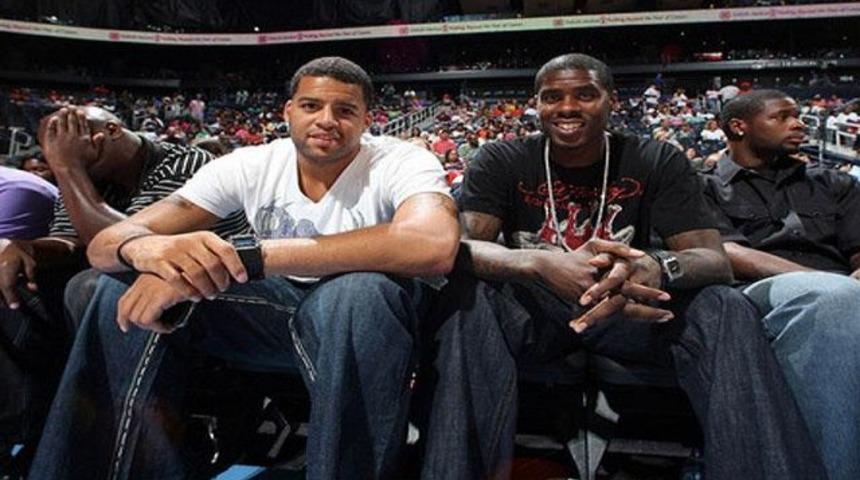 Kanarya bombayı patlattı!