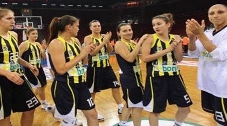 Fener lidere karşı!