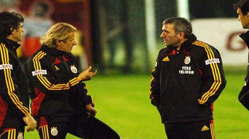 Hagi bu 3 ismi istiyor!