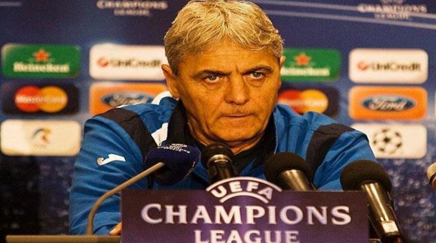 Kul&uuml;be camı g&ouml;revinden etti!