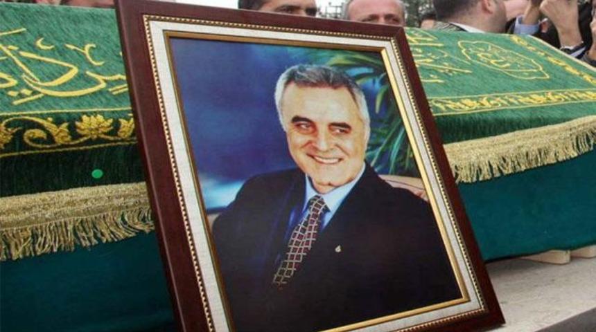 &Ouml;zhan Canaydın anısına...