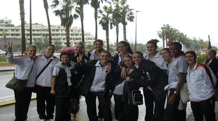 Eczacıbaşı, Tenerife'ye iddialı gitti!