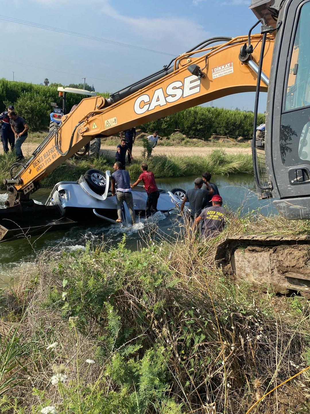 1200xauto Adana'da kahreden olay: Sulama kanalına düşen baba ve 2 kızı hayatını kaybetti!